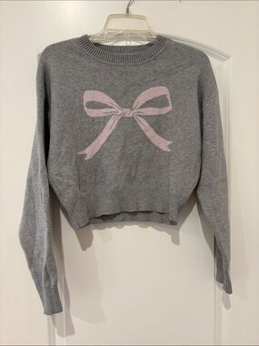 Gray Crewneck Sweater with Pink Bow Accent
